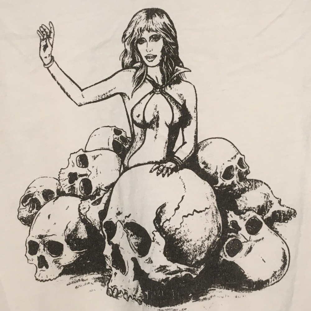 Local Boogeyman Vampirella/Skulls T-shirt